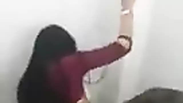 Парень трахнул киргизку в общажном туалете